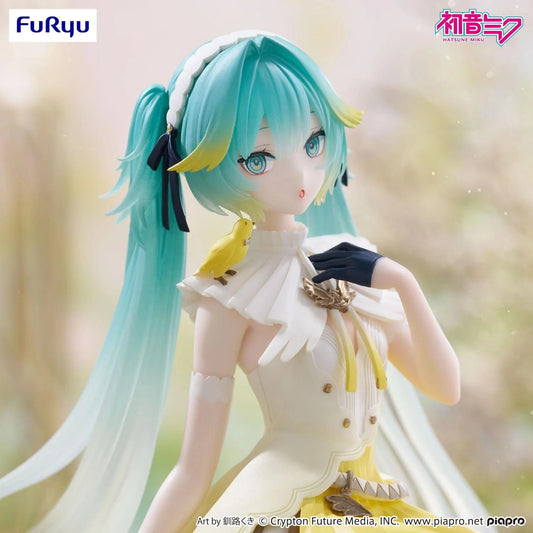 Vocaloid Hatsune Miku Canary Bird Noodle Stopper Figure by FuRyu featuring Miku in yellow and white bird-inspired outfit