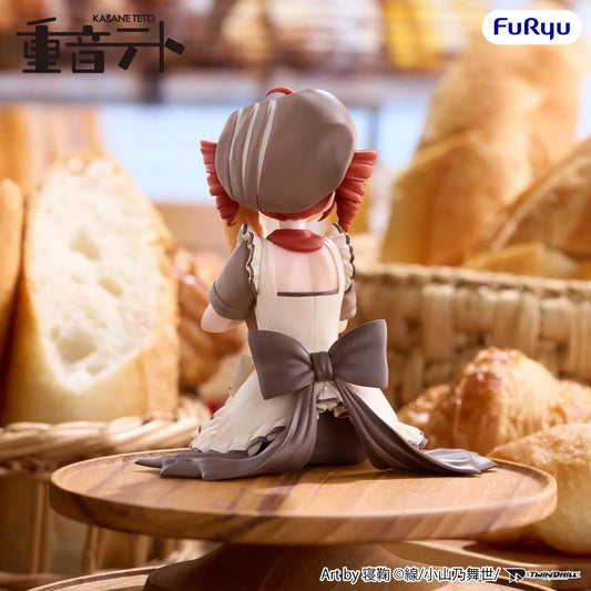 Kasane Teto Baguette Ver. Noodle Stopper figure seated in a brown beret and ruffled cream outfit, hugging a baguette in a paper bag.