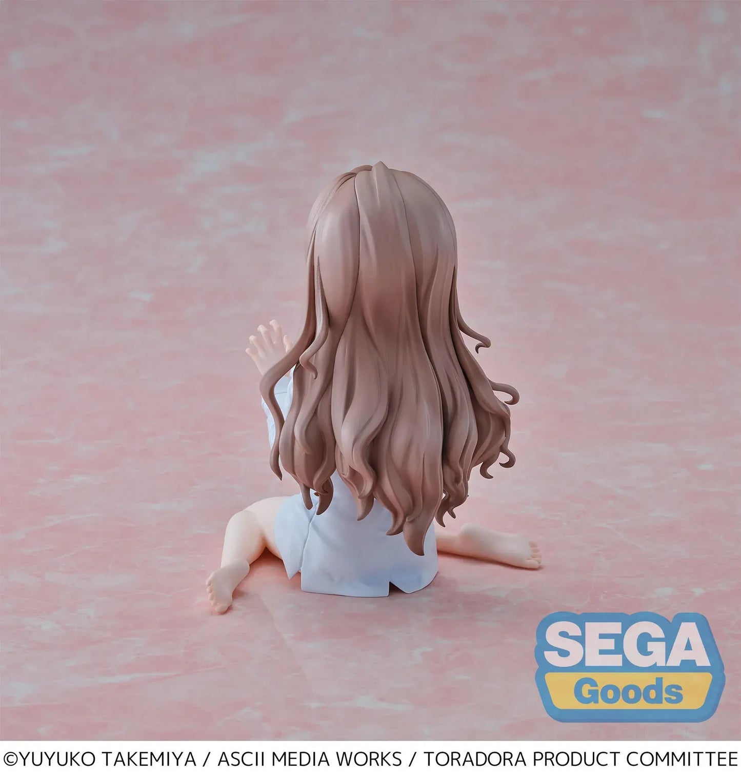Toradora Taiga Aisaka Yumemirize figure in oversized shirt with playful pose and long hair