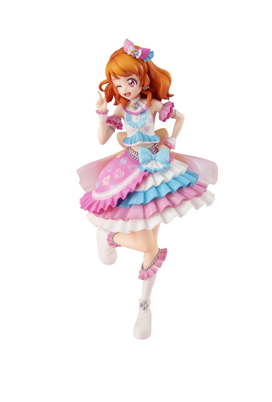 Lucrea Lite Aikatsu Pripara The Movie Miraculous Meeting Akari Ozora figure in pink and blue idol outfit winking pose.