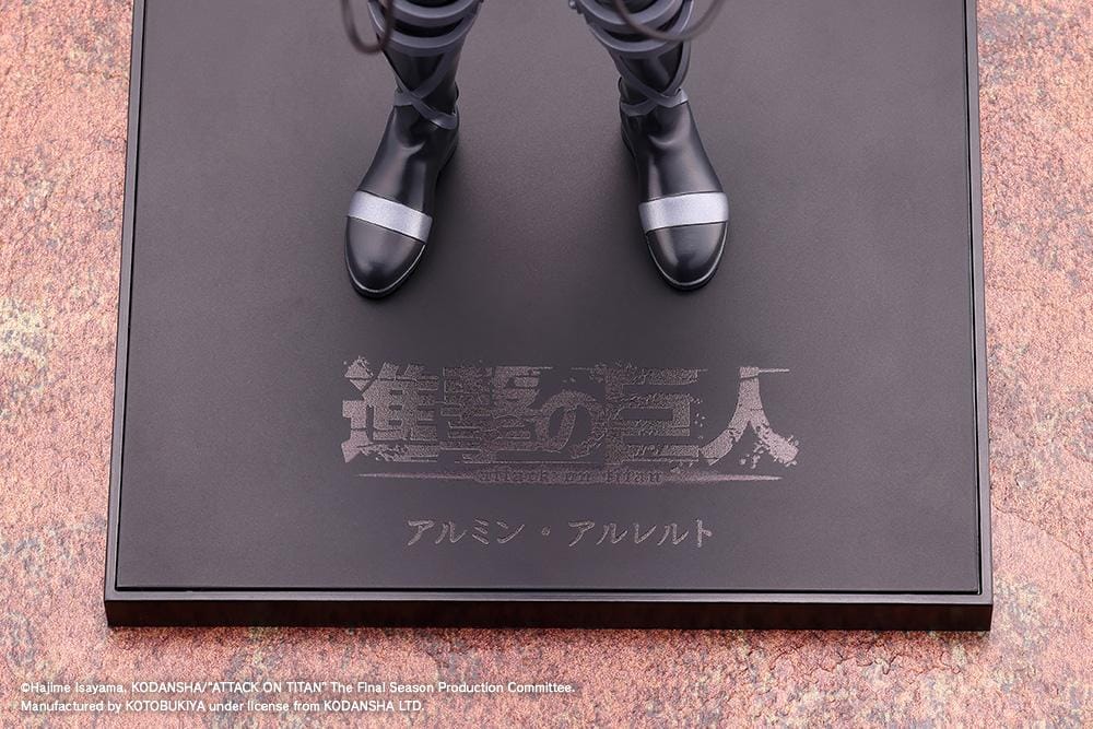 Armin Arlert The Final Season Ver. Oshi Works figure with blond hair, a gray shirt, black harness straps, and equipment on a rectangular black base.