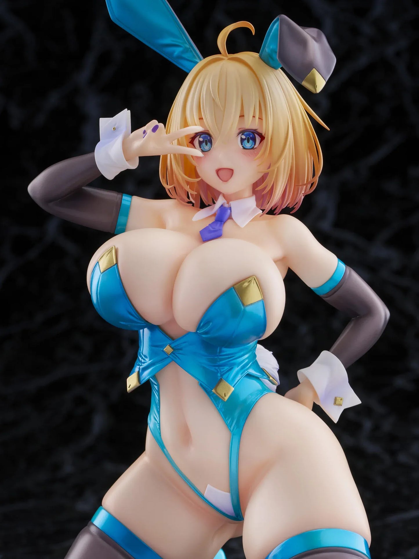 Illustration Sakura Sophia F. Shirring Blue Bunny Ver. 1/6 Scale Figure featuring Sakura Sophia in a blue bunny outfit with blonde hair, bunny ears, card details, and casino-inspired display background.