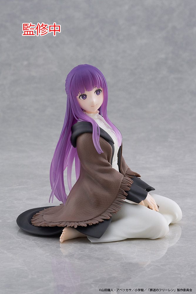Frieren: Beyond Journey's End Desktop Cute Figure of Fern, featuring a seated pose with detailed robes and serene expression, perfect for display on a desk or as part of a collection.