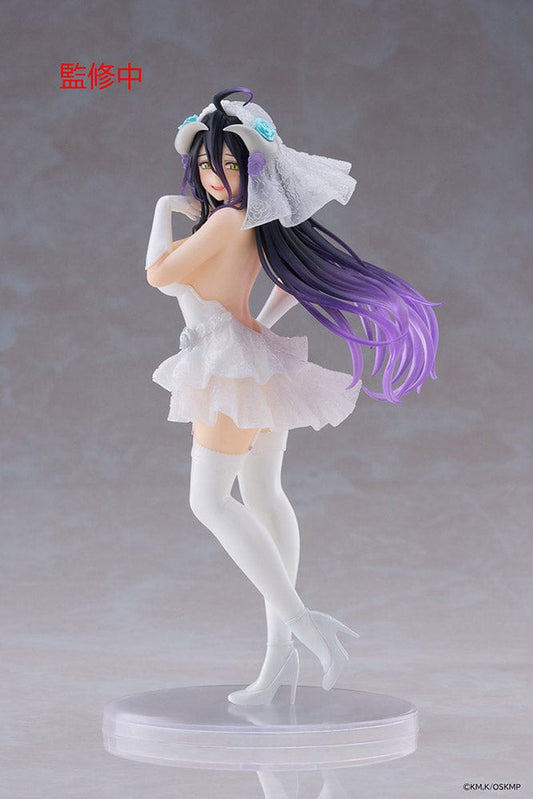 Overlord Albedo (Wedding Version) Coreful Figure – Anime collectible featuring Albedo in a white bridal dress, lace veil, thigh-high stockings, and high heels with a detailed sculpt and dynamic hair flow on a clear display base.