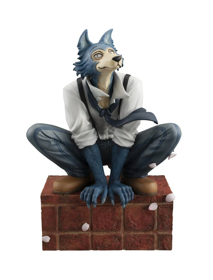 Legoshi Beastars figure rerun seated on brick base with detailed fur and casual outfit