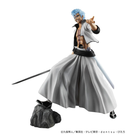 Bleach G.E.M. Series Grimmjow Jaegerjaquez Rerelease figure with blue hair, white Arrancar outfit, sword, and rocky display base