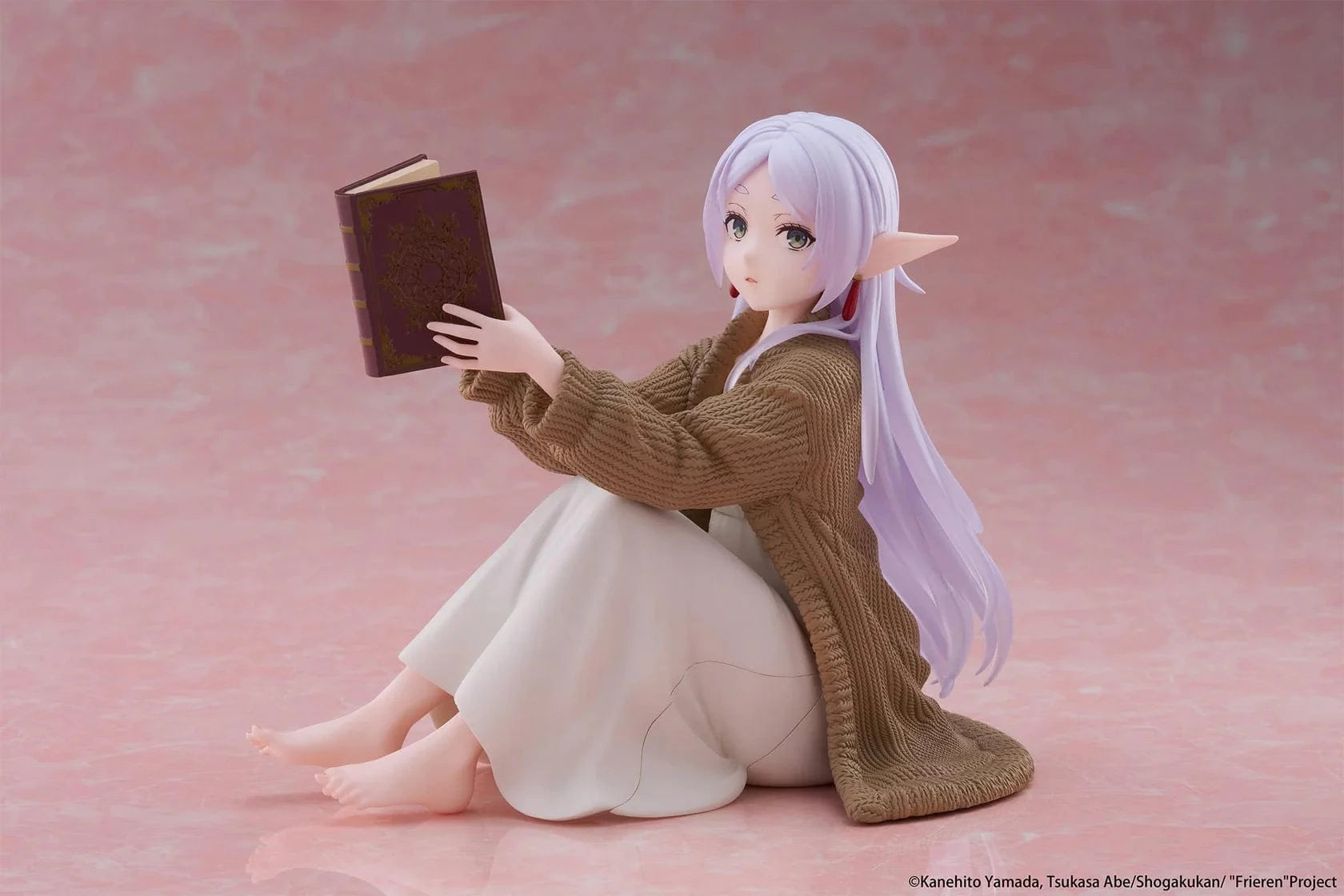 Frieren Beyond Journey’s End Desktop Cute Frieren Roomwear Ver. figure sitting and reading a book