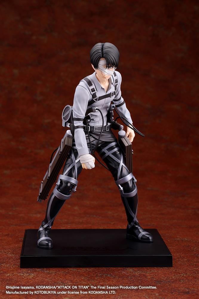 Levi Ackerman The Final Season Ver. Oshi Works figure with facial and hand bandages, a gray shirt, black harness and equipment, on a black base.