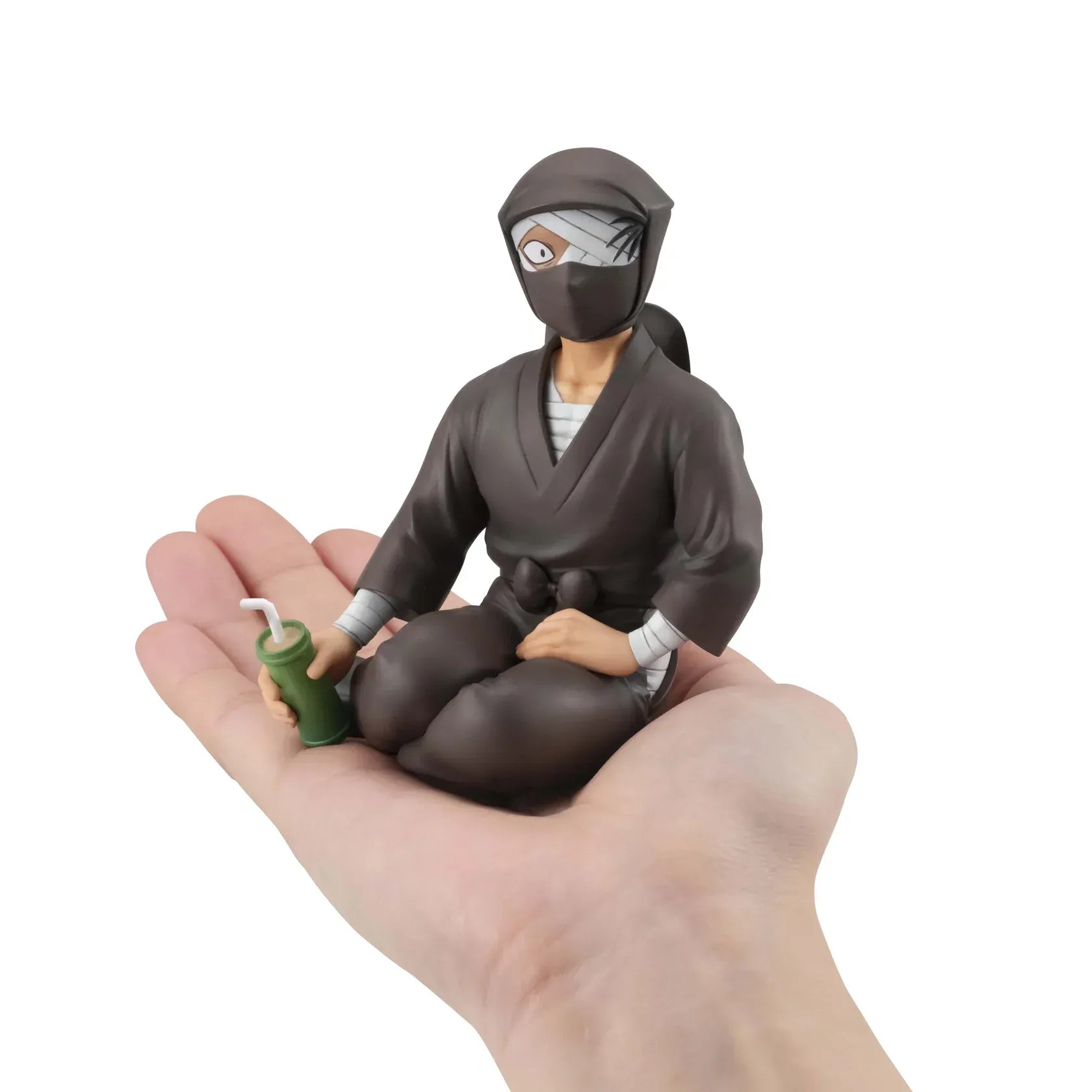 Nintama Rantaro G.E.M. Series Zatto-san palm size figure seated in hand with ninja outfit