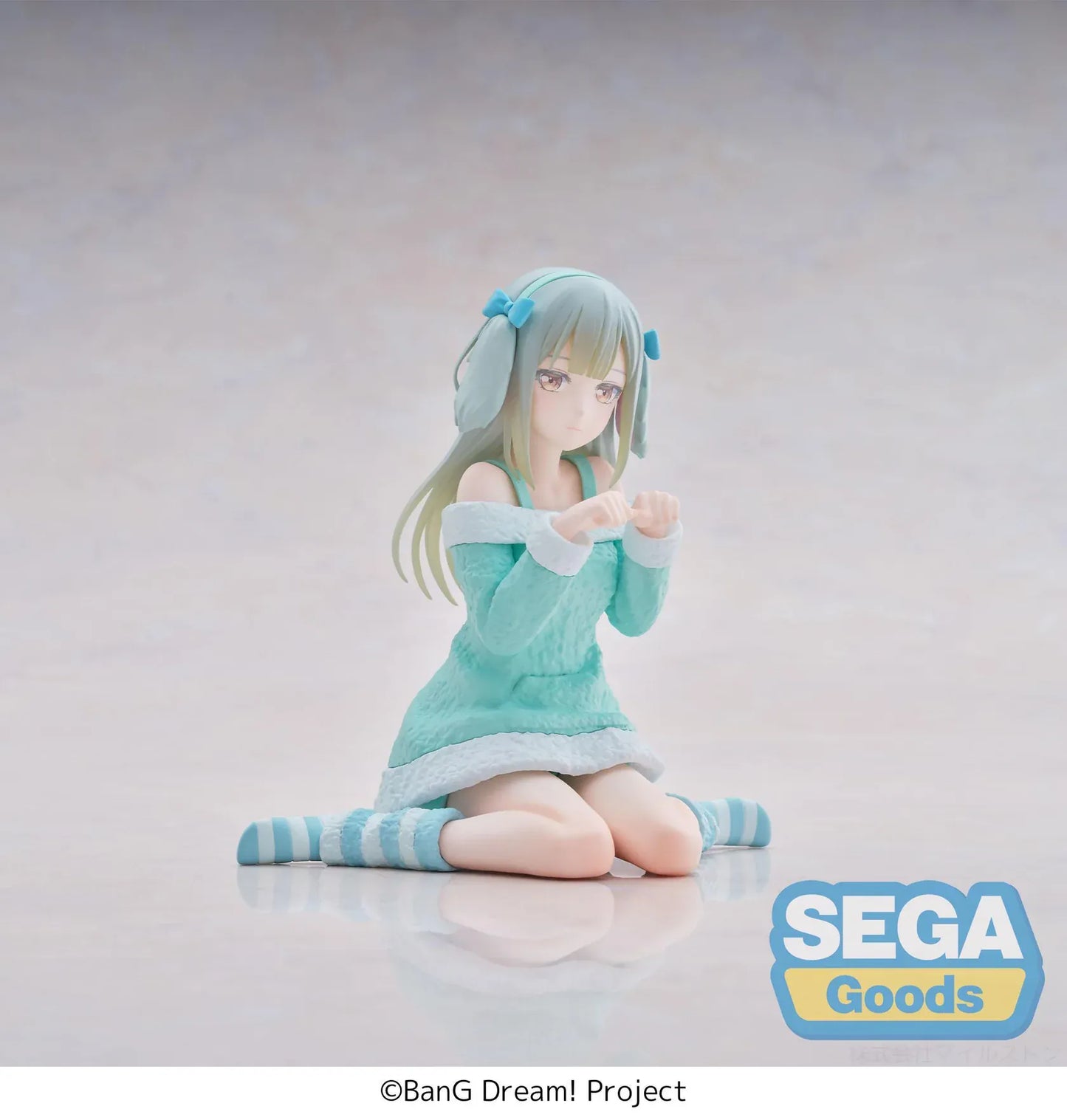 BanG Dream Yumemirize Mutsumi Wakaba Pajama Party Figure wearing mint green pajamas with striped socks
