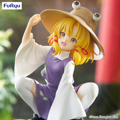 Noodle stopper figure of Touhou Project’s Suwako Moriya crouching playfully in a purple dress with frog-eye hat, designed to sit on the edge of a cup or shelf.