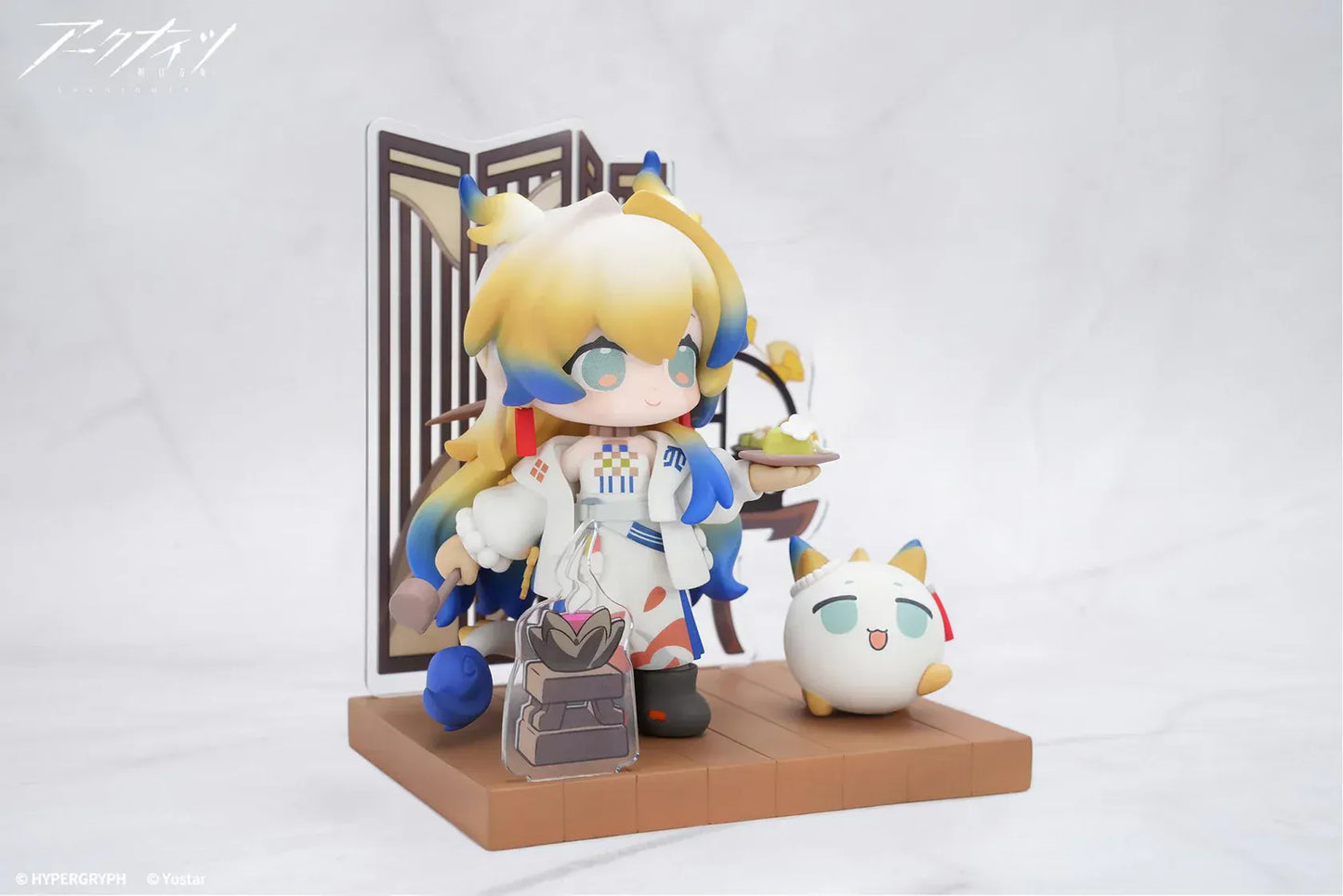 Arknights Cuties Series Shu chibi figure with decorative backdrop and themed accessories on display base