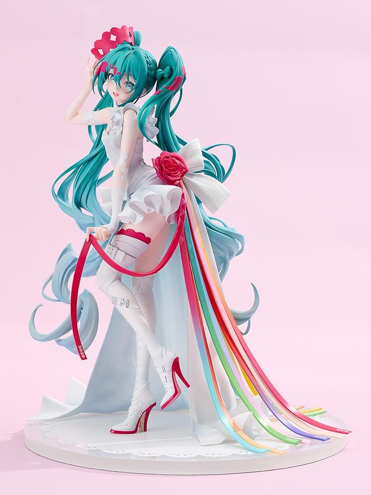 GOOD SMILE RACING G.S. Collection Racing Miku 15th Rhapsody 2010-2025 1/7 Scale Figure with white outfit, teal twin-tails, red rose, and colorful ribbons