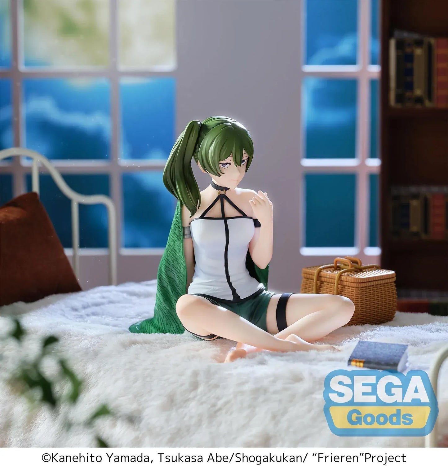 Frieren Beyond Journey’s End Yumemirize Übel loungewear figure seated in relaxed pose