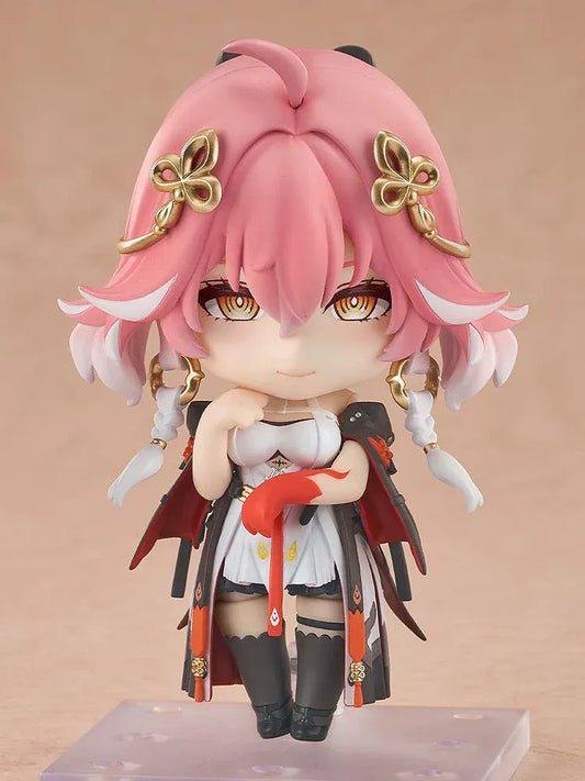 Wuthering Waves Nendoroid Changli chibi figure with pink hair and gold accessories