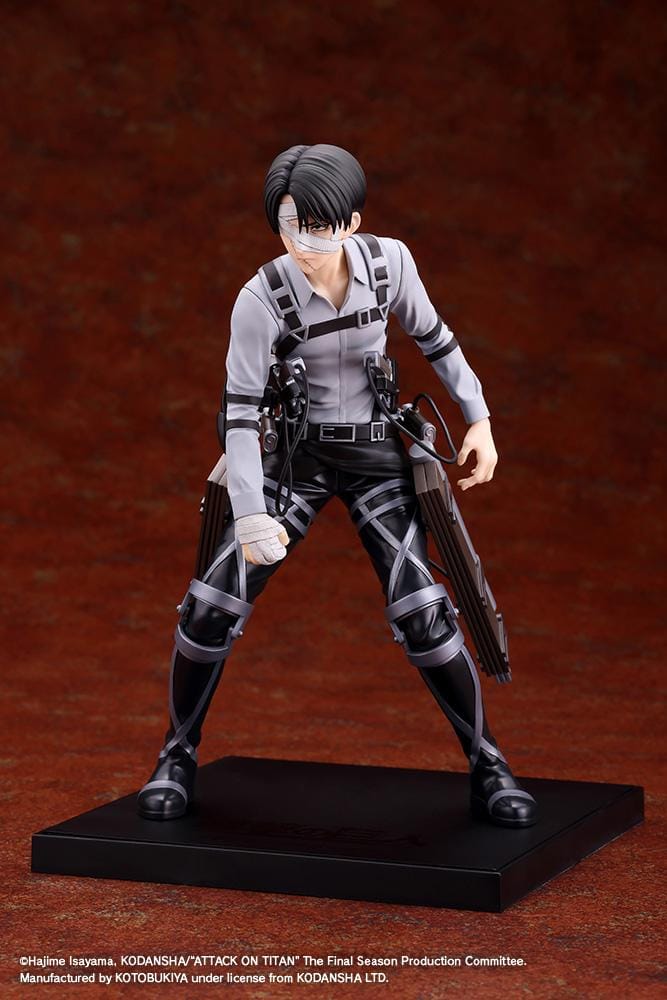 Levi Ackerman The Final Season Ver. Oshi Works figure with facial and hand bandages, a gray shirt, black harness and equipment, on a black base.