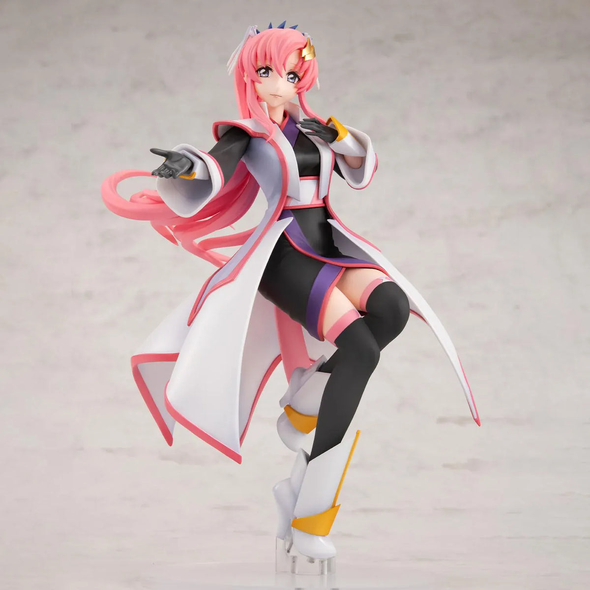 Gundam Girls Generation Lacus Clyne Battle Surcoat Ver. figure with flowing pink hair, a white surcoat with pink trim, and one gloved hand extended.