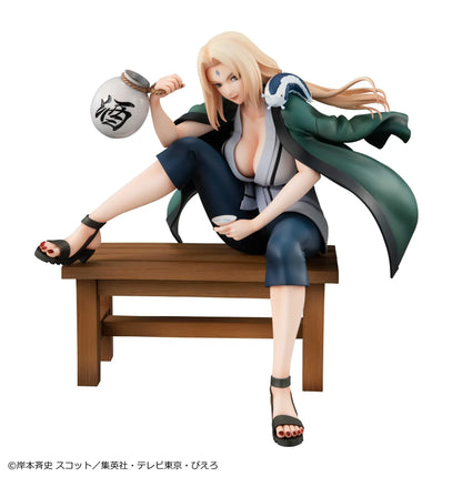 Naruto Shippuden Naruto Gals Tsunade Ver.2 2nd Rerelease figure seated on a bench with green haori, sake bottle, and Katsuyu detail