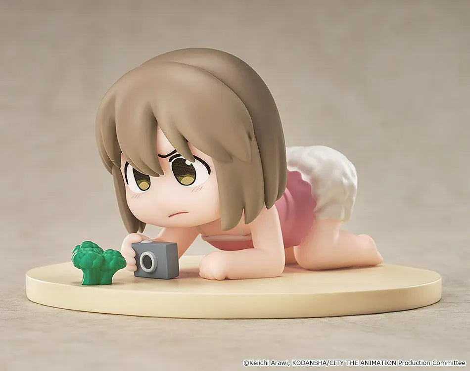 CITY THE ANIMATION Mini Memory Niikura Figure with camera accessory, broccoli detail, chibi pose, and display base
