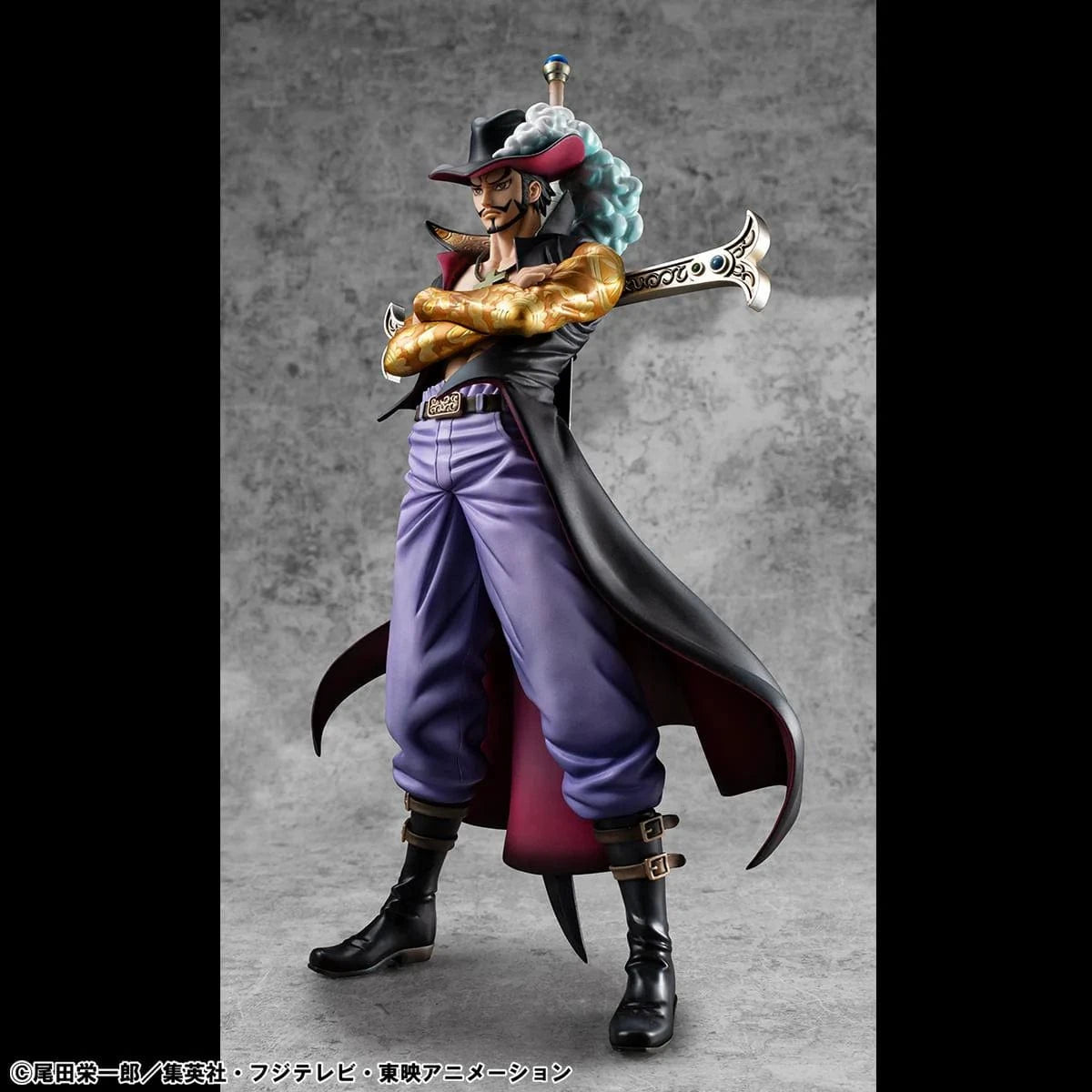 One Piece Portrait of Pirates SA-Limited Dracule Mihawk Ver. R Figure standing with arms crossed and sword on back