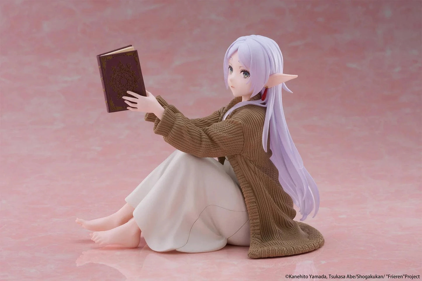 Frieren Beyond Journey’s End Desktop Cute Frieren Roomwear Ver. figure sitting and reading a book