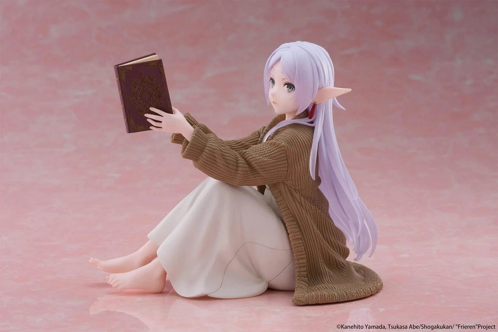 Frieren Beyond Journey’s End Desktop Cute Frieren Roomwear Ver. figure sitting and reading a book