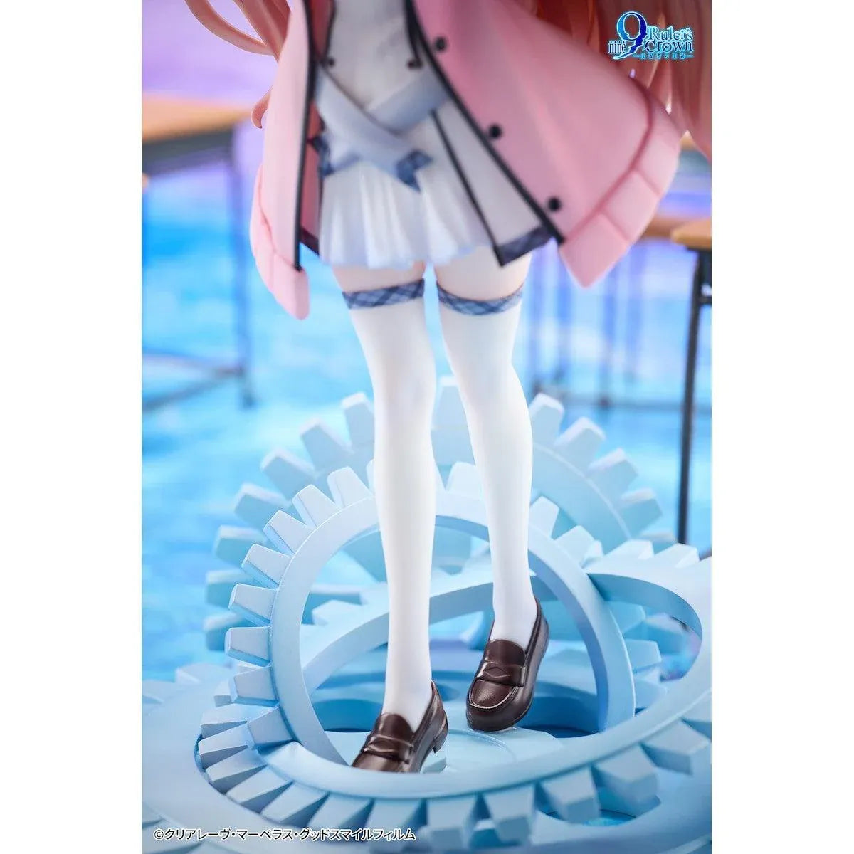 9-nine- Ruler's Crown Miyako Kujo Deluxe Edition 1/6 Scale Figure by HanaBoo featuring a pink-haired anime girl with blue eyes wearing a white and blue school uniform and pink jacket, standing on a light-blue gear-shaped base, with an acrylic keychain and illustrated acrylic stand.