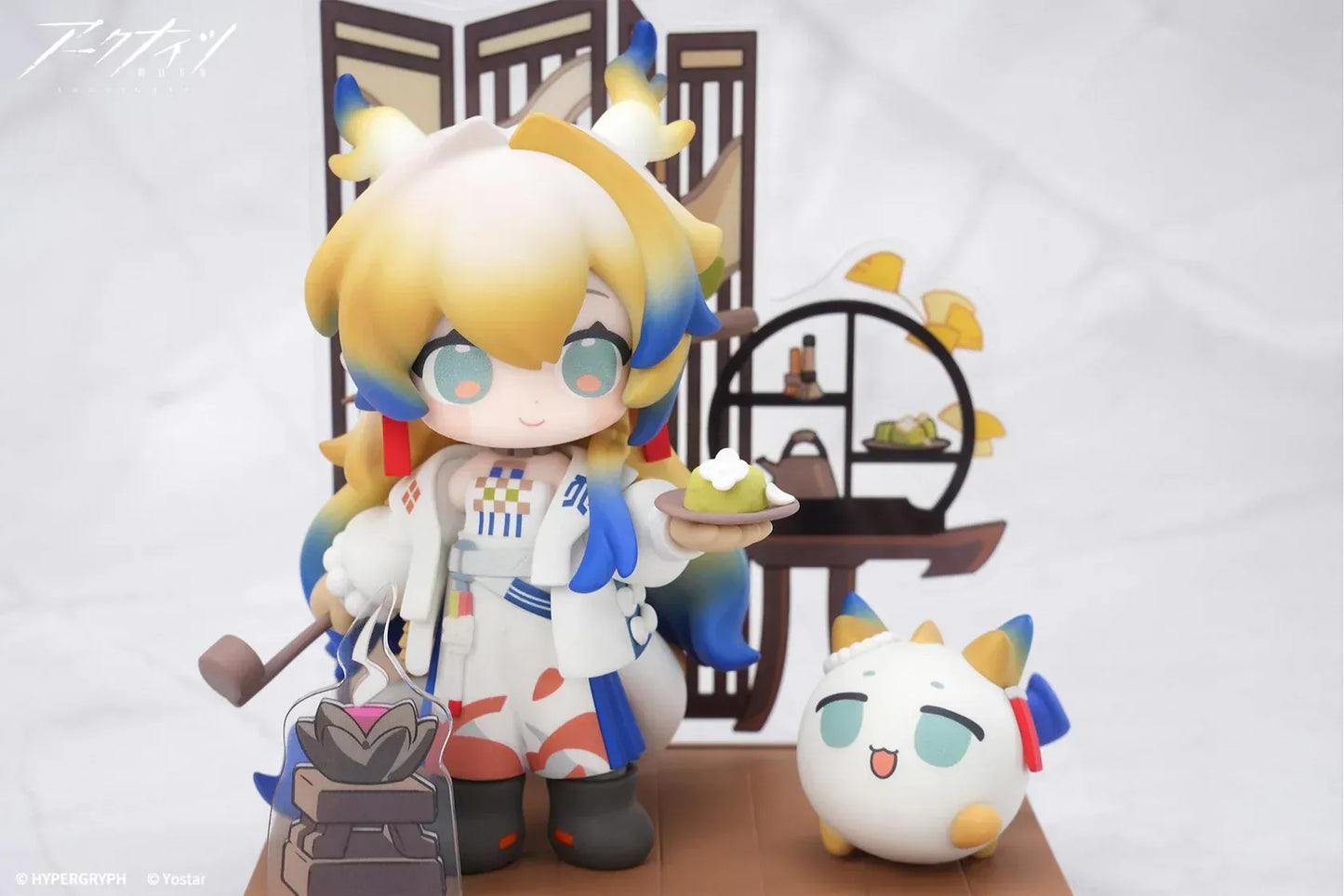 Arknights Cuties Series Shu chibi figure with decorative backdrop and themed accessories on display base