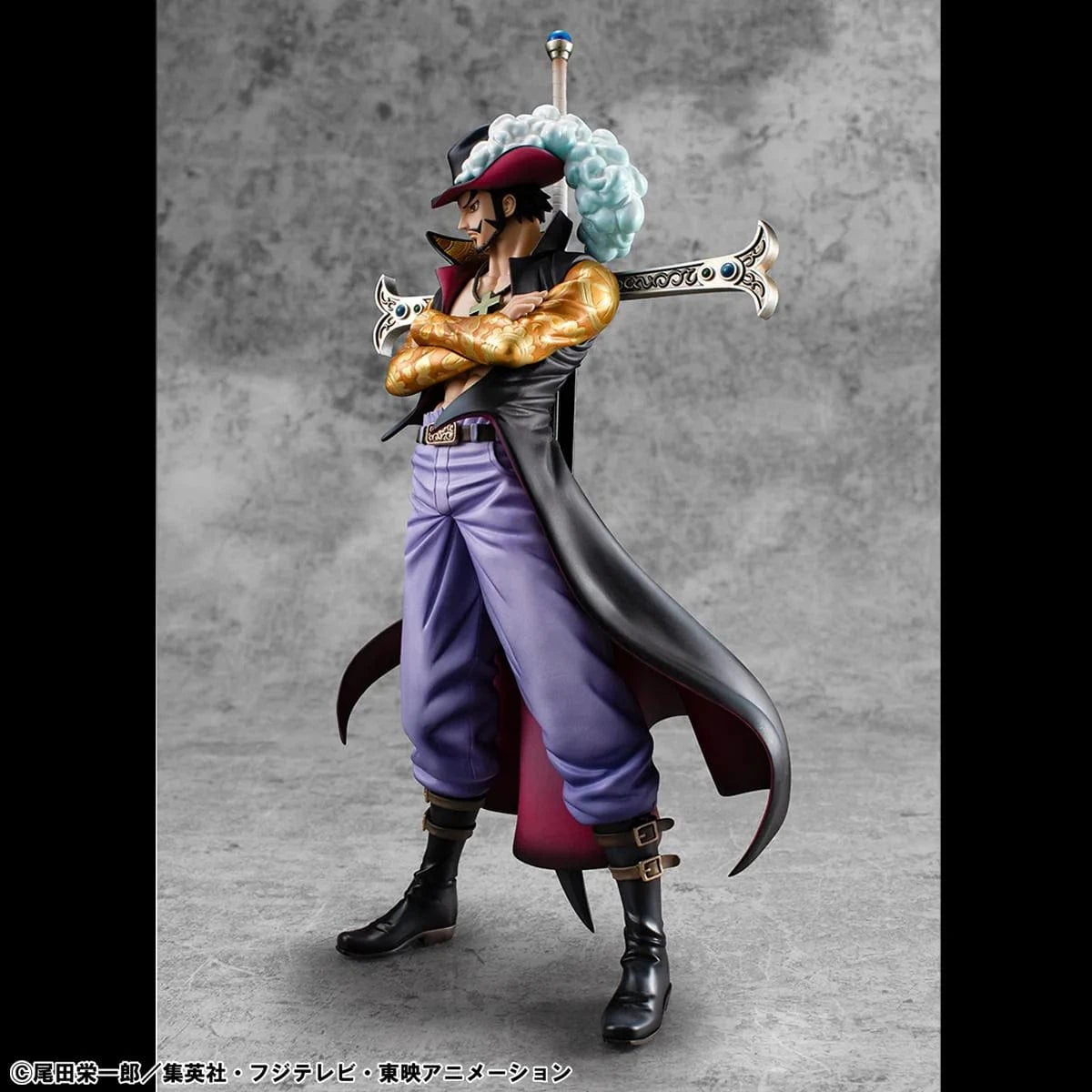 One Piece Portrait of Pirates SA-Limited Dracule Mihawk Ver. R Figure standing with arms crossed and sword on back