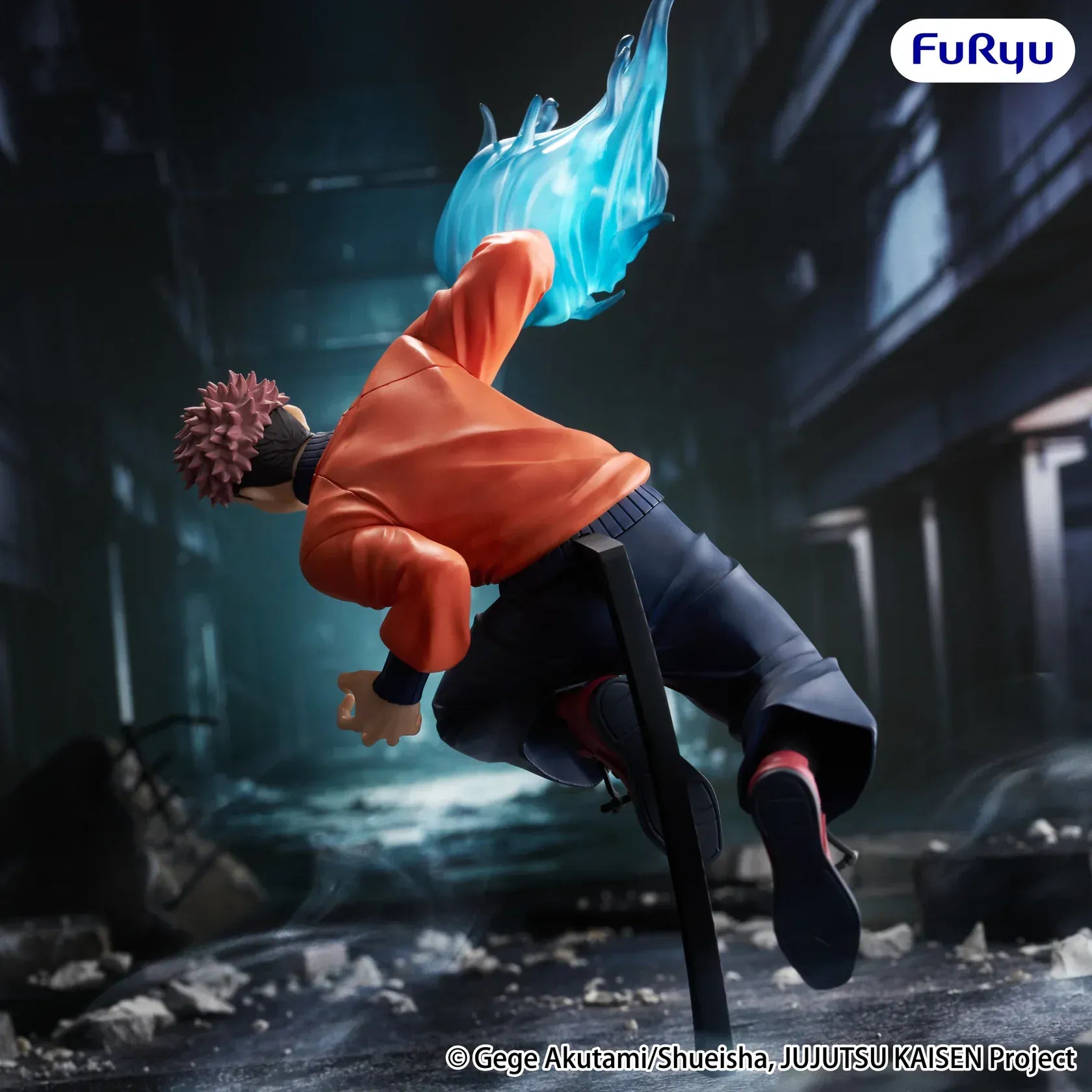 Jujutsu Kaisen Yuji Itadori Trio-Try-iT figure in dynamic attack pose with blue cursed energy effect