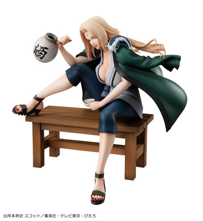 Naruto Shippuden Naruto Gals Tsunade Ver.2 2nd Rerelease figure seated on a bench with green haori, sake bottle, and Katsuyu detail