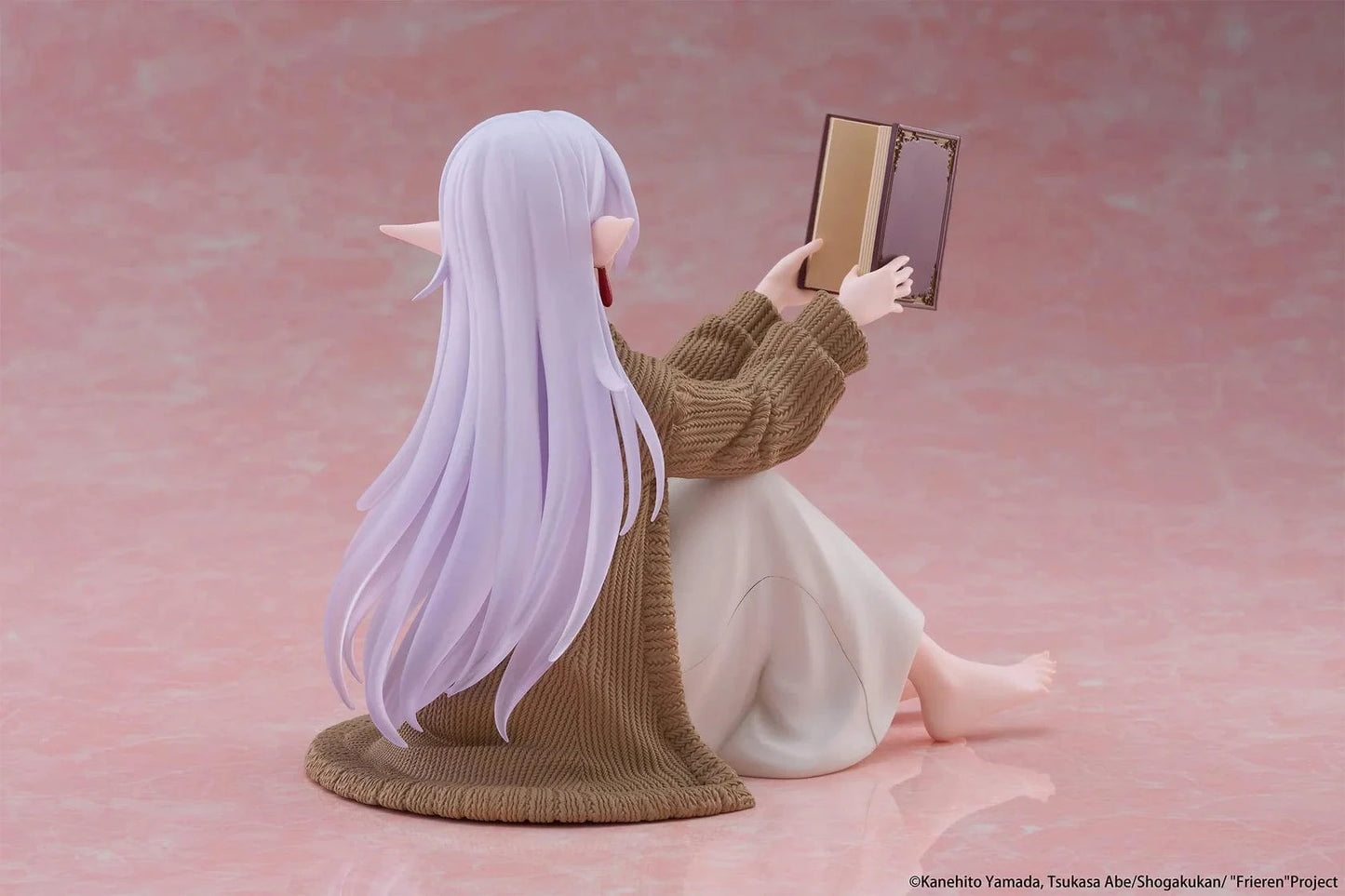 Frieren Beyond Journey’s End Desktop Cute Frieren Roomwear Ver. figure sitting and reading a book