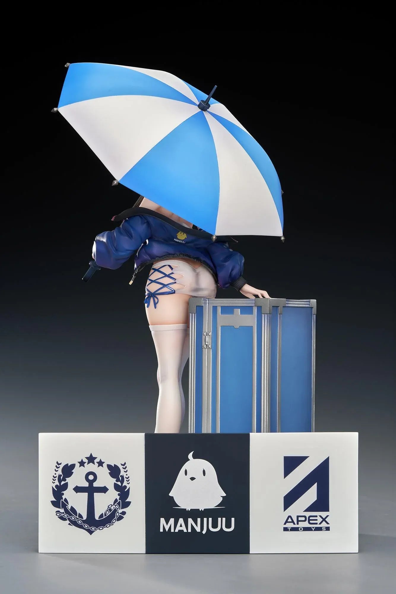 Azur Lane St. Louis Race Queen Ver. 1/7 Scale Figure with blue hair, umbrella, racing outfit, display cases, mascot detail, and bonus item