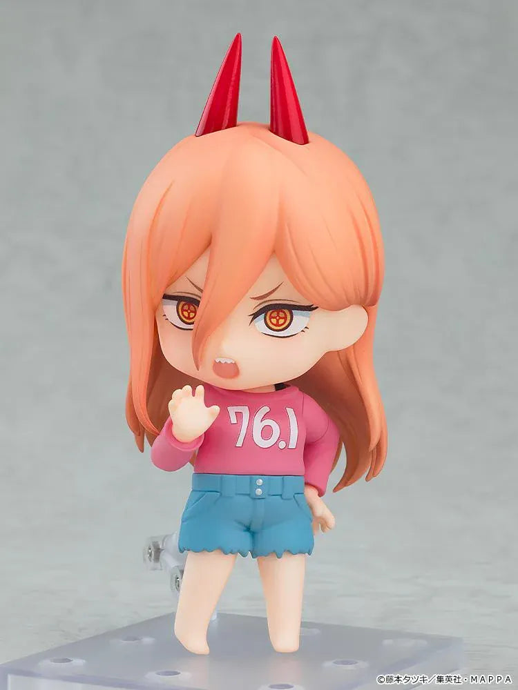 Chainsaw Man Nendoroid Power Casual Outfit Ver. Basic figure wearing a pink 76.1 sweatshirt and blue shorts.