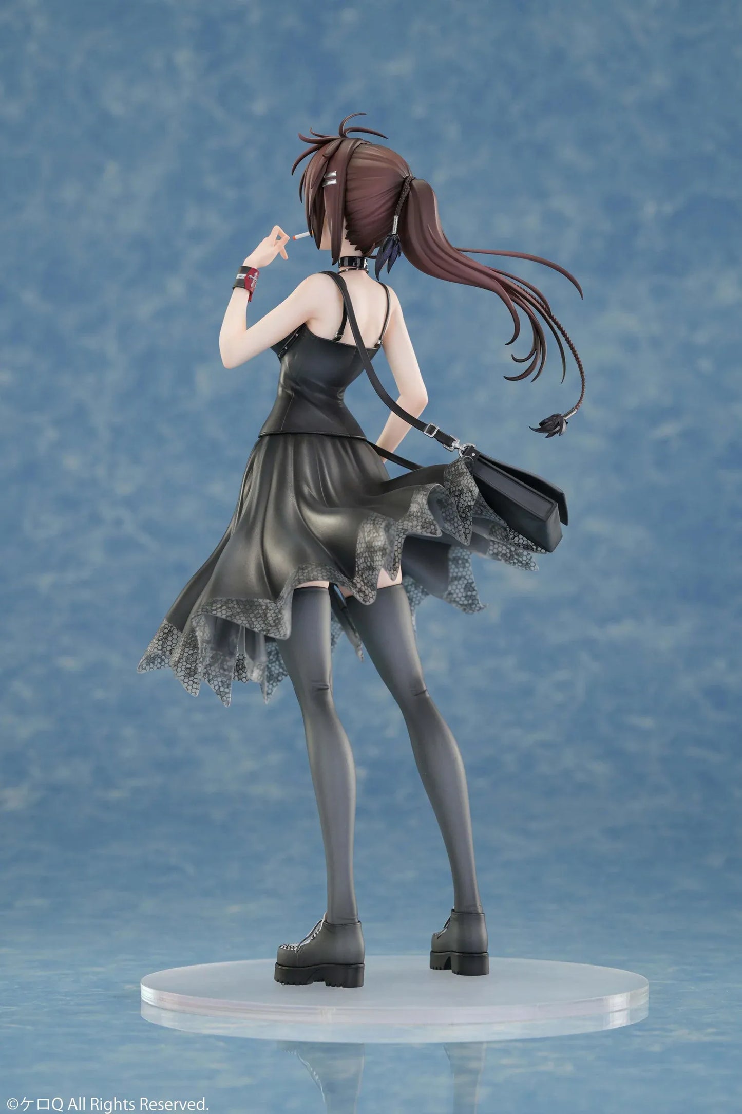 Minakami Yuki Wonderful Everyday Diskontinuierliches Dasein Deluxe Version 1/7 scale figure in a black gothic dress