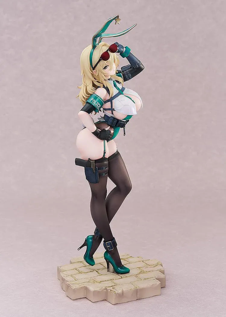 CheLA77 Illustration Bunny Cops_01 1/6 scale figure featuring a blonde bunny police officer in a green-and-white outfit with tactical accessories