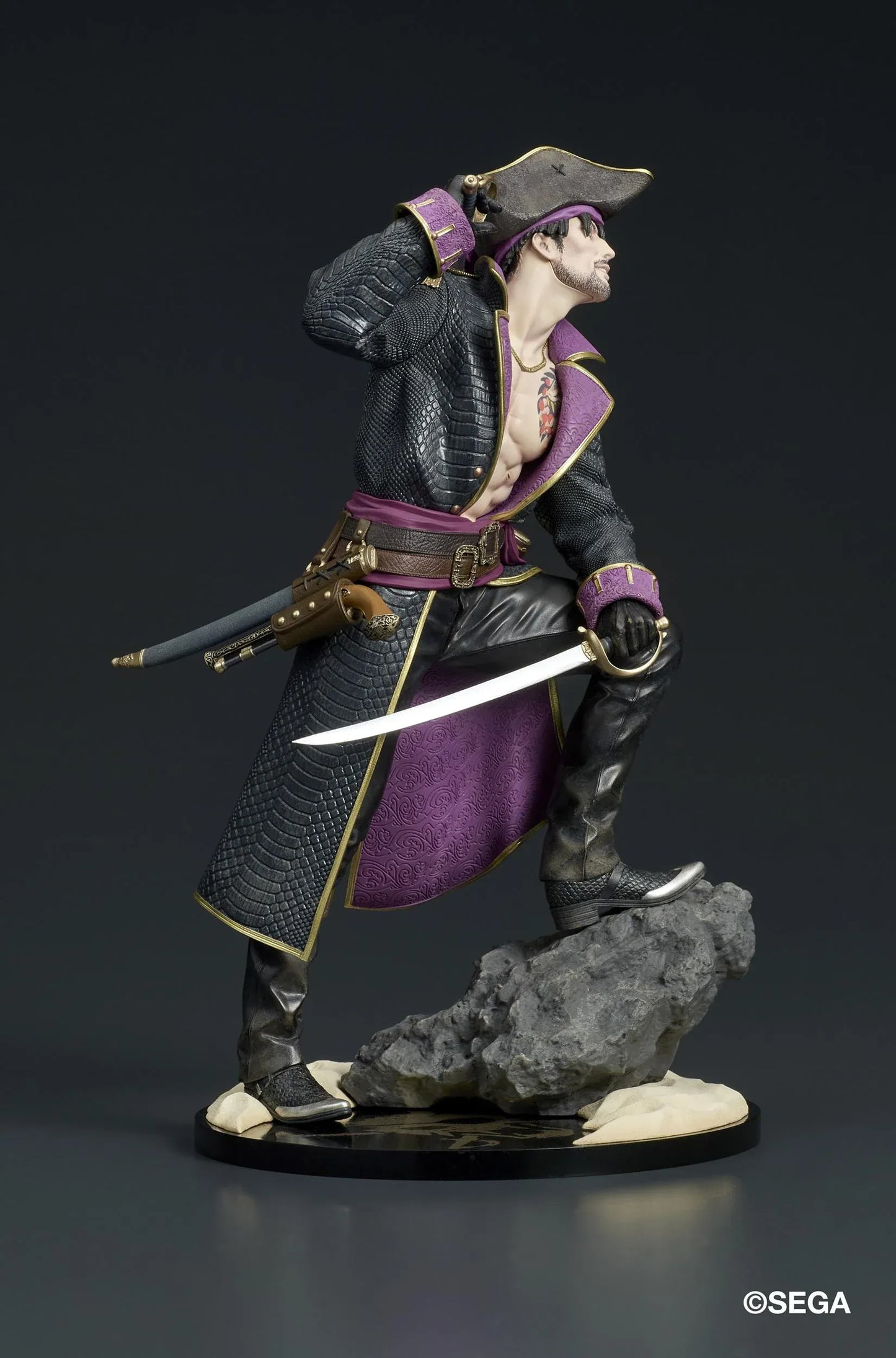 Like a Dragon Pirate Yakuza in Hawaii DIGSTA Captain Goro Majima figure wearing a detailed pirate captain outfit with cutlass