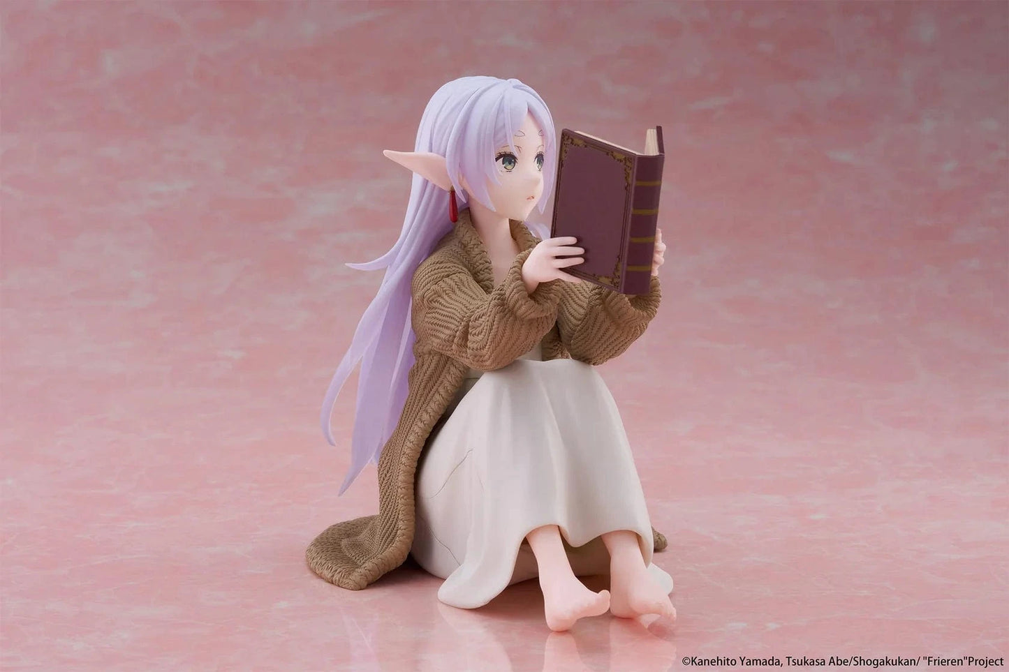 Frieren Beyond Journey’s End Desktop Cute Frieren Roomwear Ver. figure sitting and reading a book