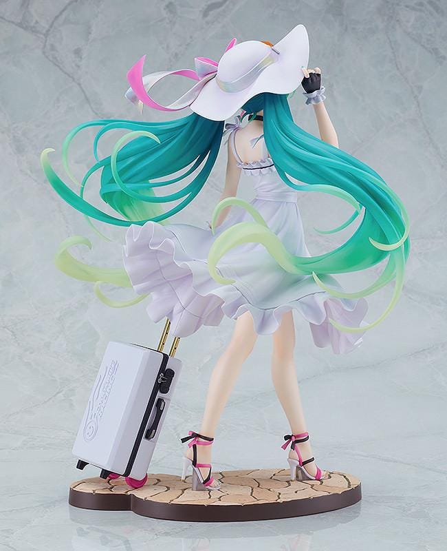 Racing Miku 2021 Private Ver. figure in a white dress and wide-brimmed hat, with turquoise twin-tails and a rolling suitcase on a stone-style base.
