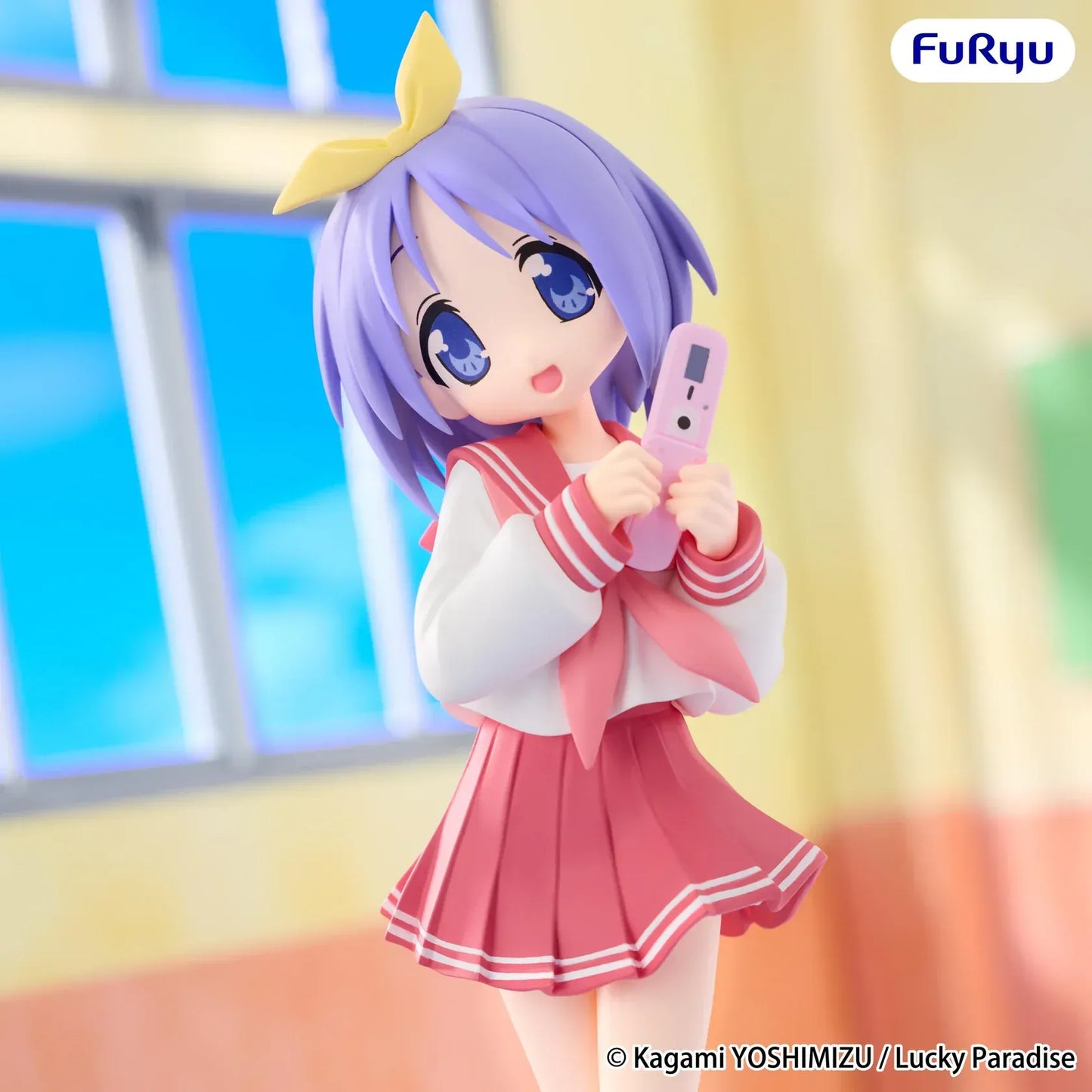 Lucky Star Trio-Try-iT Tsukasa Hiiragi figure by FuRyu in school uniform holding phone