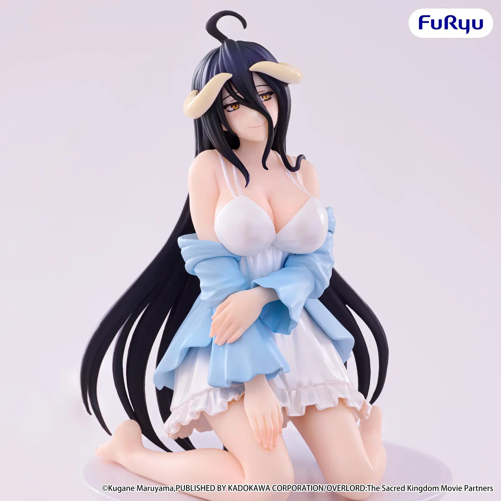 Overlord Albedo Loungewear Pearl White Ver Noodle Stopper Figure wearing white loungewear and a light blue robe