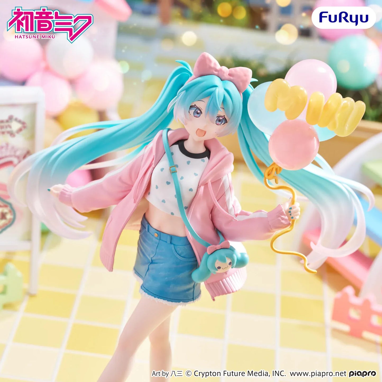 Vocaloid Muchute Hatsune Miku Theme Park Date Ver. Figure in pink hoodie with balloon accessory and teal twin-tails
