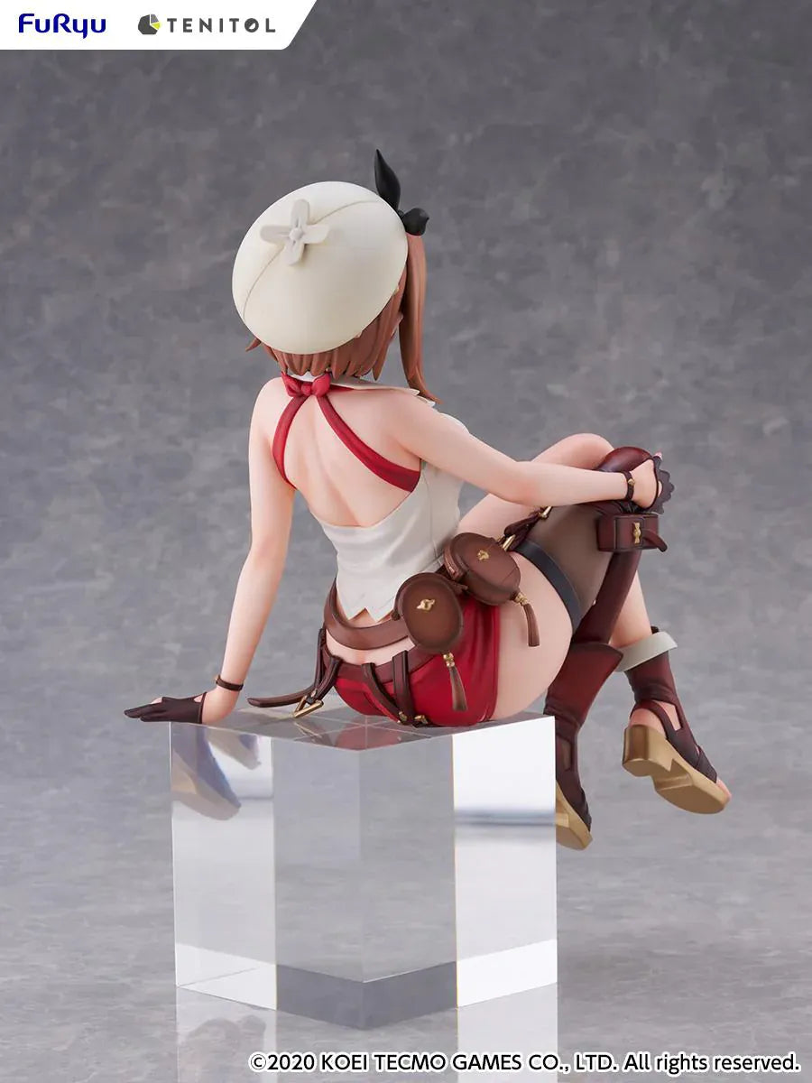Atelier Ryza 2 Lost Legends and the Secret Fairy Tenitol Reisalin Stout BIG Noodle Stopper Figure seated in signature Ryza outfit with brown boots
