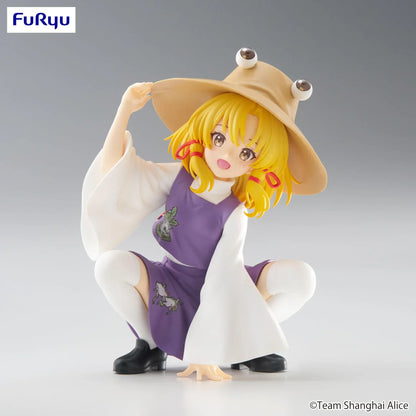 Noodle stopper figure of Touhou Project’s Suwako Moriya crouching playfully in a purple dress with frog-eye hat, designed to sit on the edge of a cup or shelf.