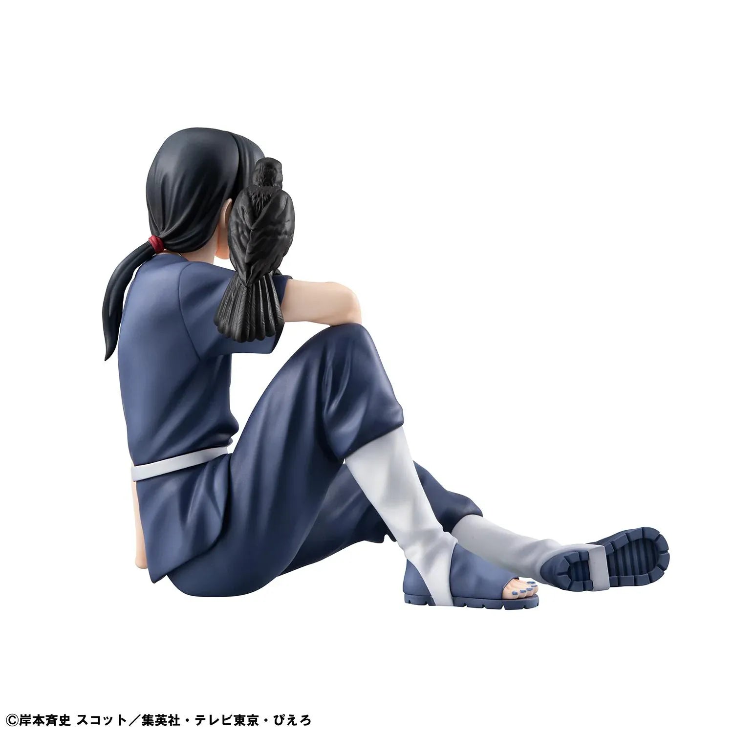 Naruto Shippuden G.E.M. Series Itachi Uchiha Tenohira figure featuring Itachi seated with Sharingan eyes, Leaf Village headband, shinobi outfit, and crow detail.