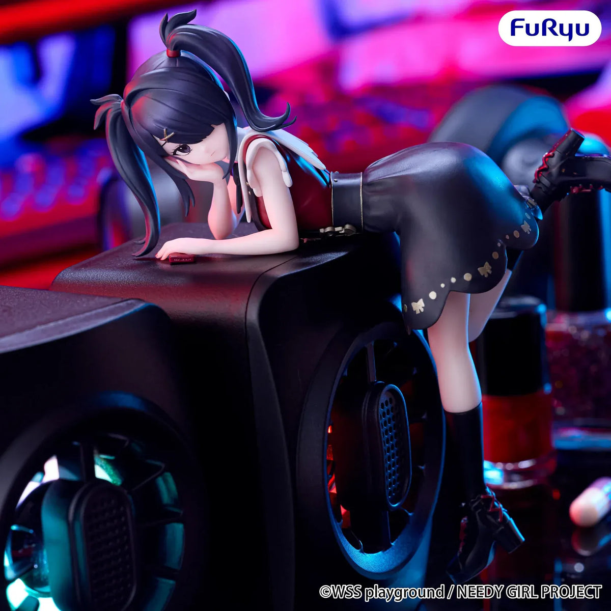 Ame-chan Noodle Stopper figure featuring a dark ponytail, black and burgundy outfit, platform shoes, and a relaxed reclining pose.