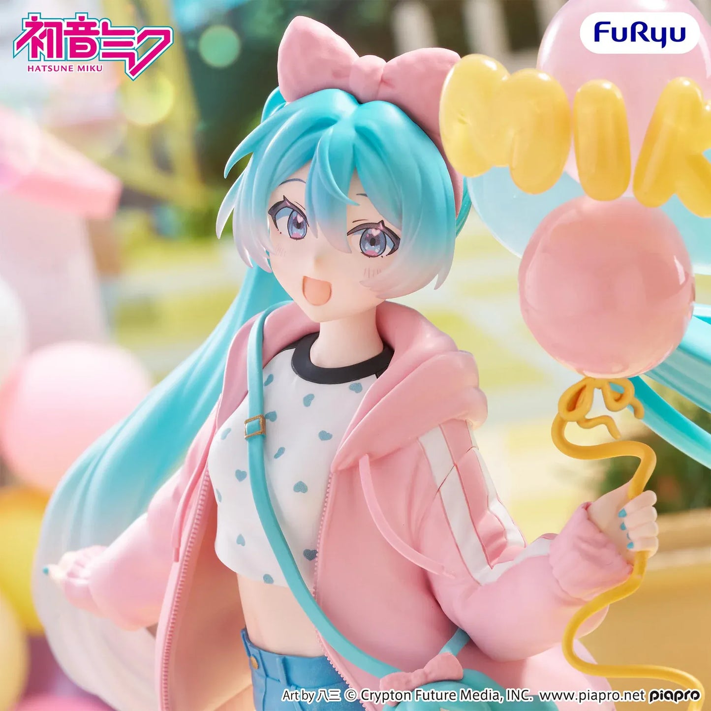 Vocaloid Muchute Hatsune Miku Theme Park Date Ver. Figure in pink hoodie with balloon accessory and teal twin-tails