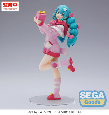 Vocaloid High Premium Figure Hatsune Miku Mokomoko Christmas Version anime figure holding a Christmas gift