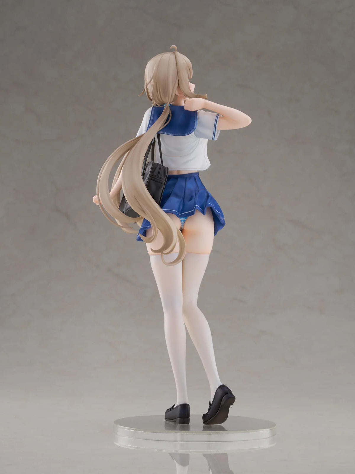 Sakura Momoko Uniform Ver. 1/6 scale figure with long light brown hair, green eyes, a blue-and-white sailor uniform, and a black school bag.