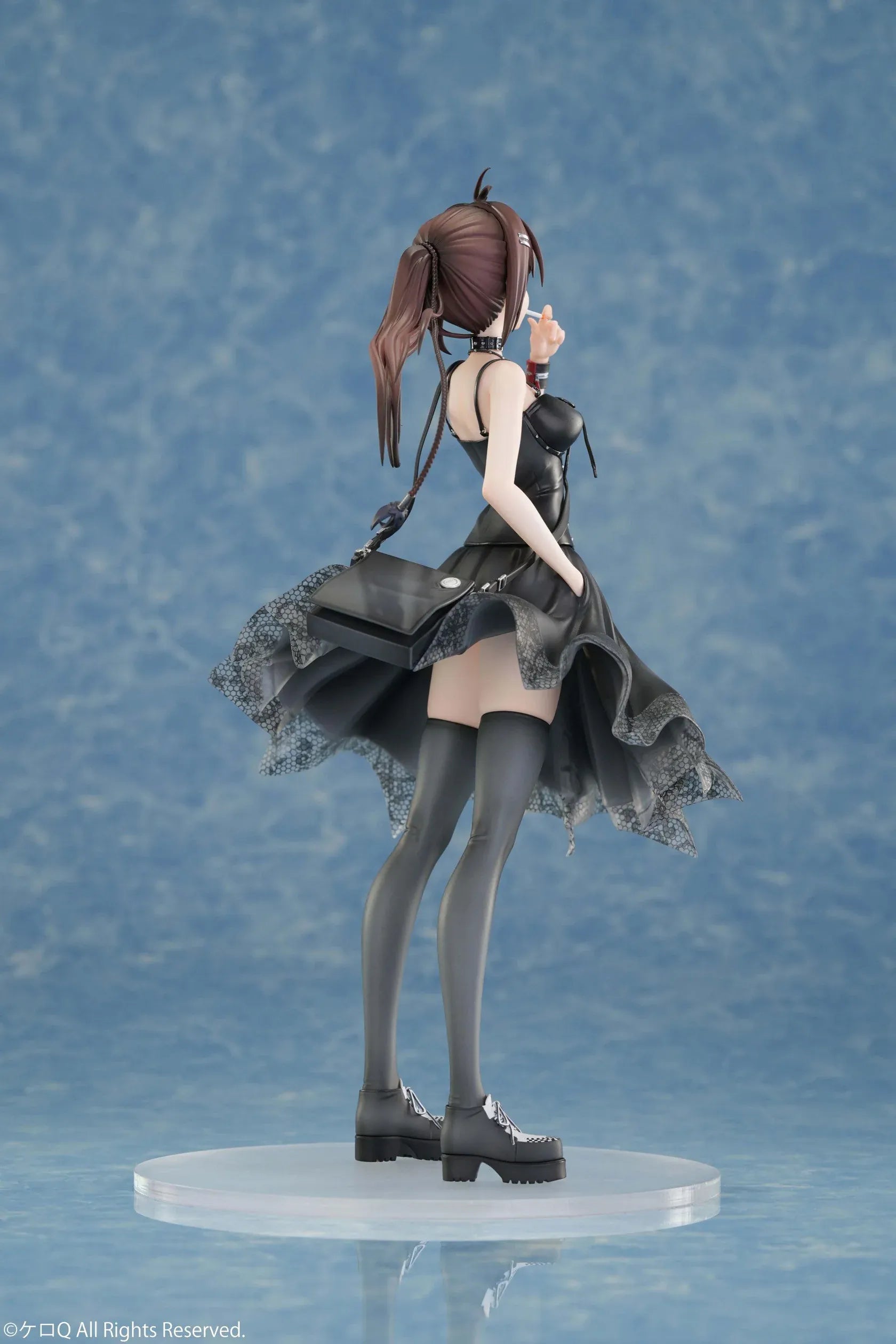Minakami Yuki Wonderful Everyday Diskontinuierliches Dasein Deluxe Version 1/7 scale figure in a black gothic dress